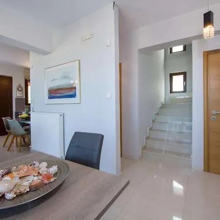 Marilia By Vintage Travel Maleme (Crete)