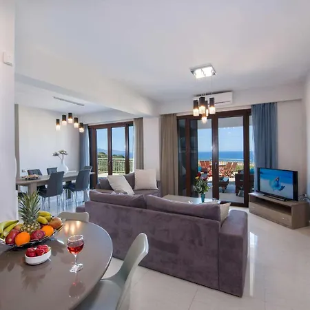 Villa Marilia By Vintage Travel *